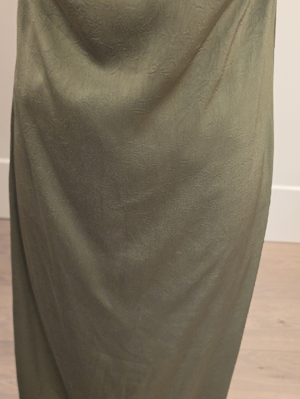 Boamar olive color Cutout Maxi Dress with Keyhole Front size S. New with tags - Picture 5 of 8